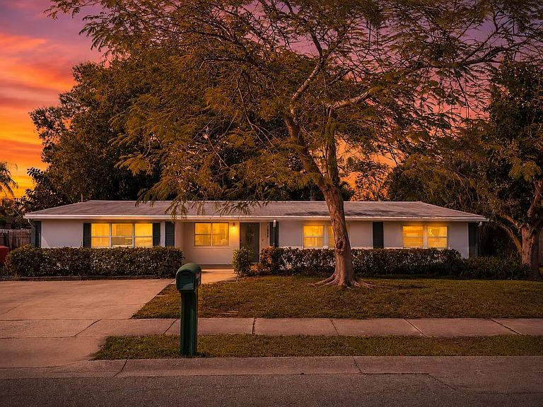 1659 Ricardo Ave — Photo 15