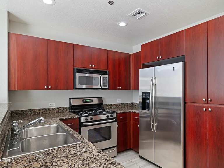 17 W Vernon Ave #619 — Photo 8