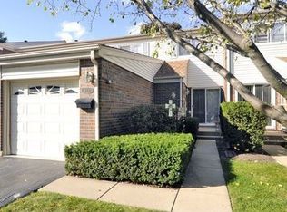 122 W Wimbolton Dr, Mount Prospect, IL 60056