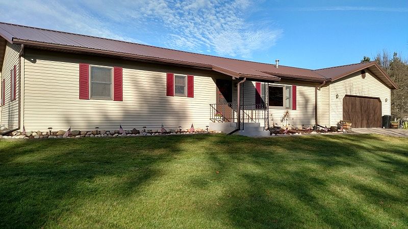 1st image of 1579 N Circle Dr S