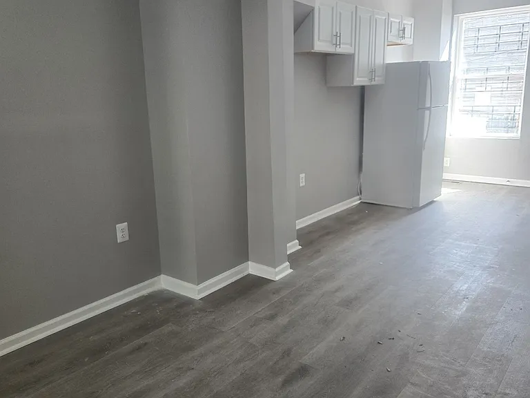 2713 Jefferson St — Photo 6