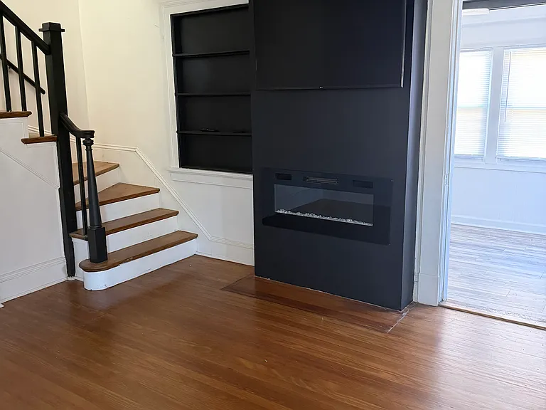 1303 Dubois Ave — Photo 1