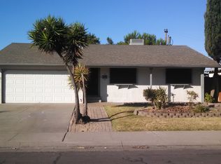 1437 Hawthorne Dr, Los Banos, CA 93635