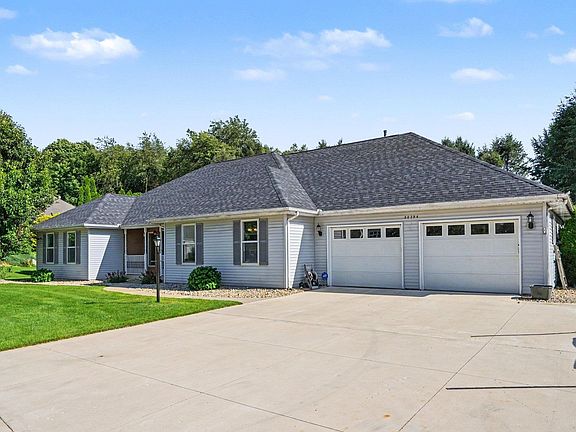4th image of 32794 Nature View Dr