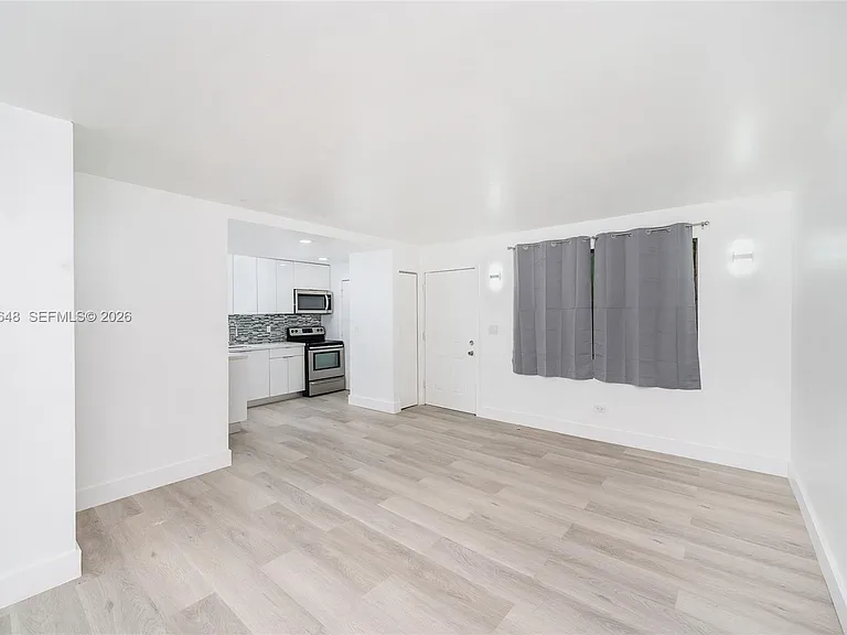 9760 SW 184th St #6D — Photo 2