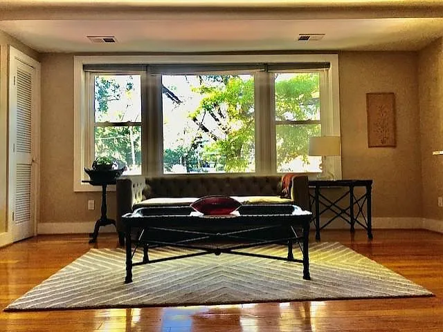 1 bed, 850 sqft, $2,300 — Photo 3