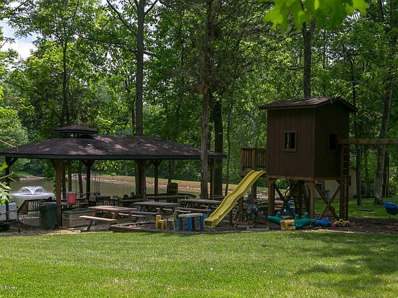 RealTourCast - J Beam - Taylorsville (15