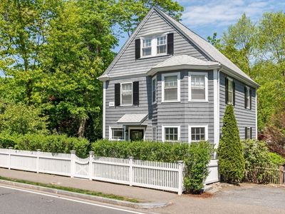 25 Glen Rd, Wellesley, MA, 02481