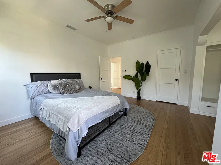 4526 Saint Elmo Dr — Photo 16