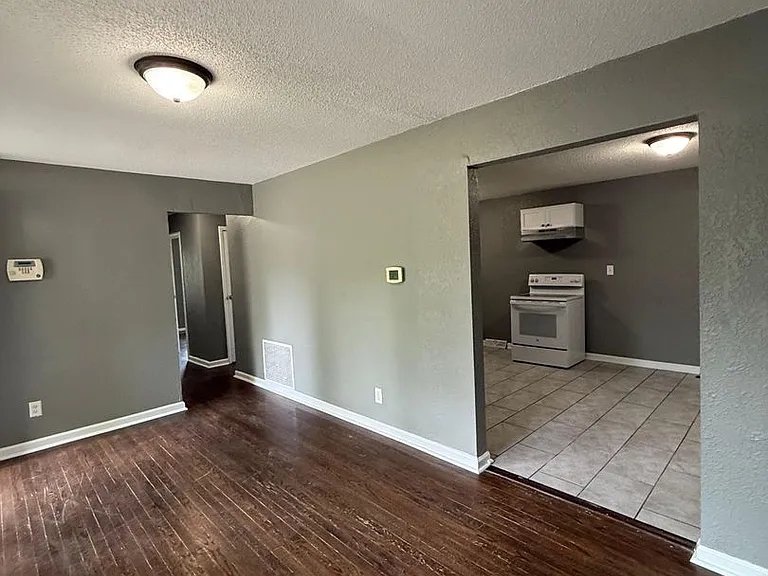 8410 Ruskin Way — Photo 18