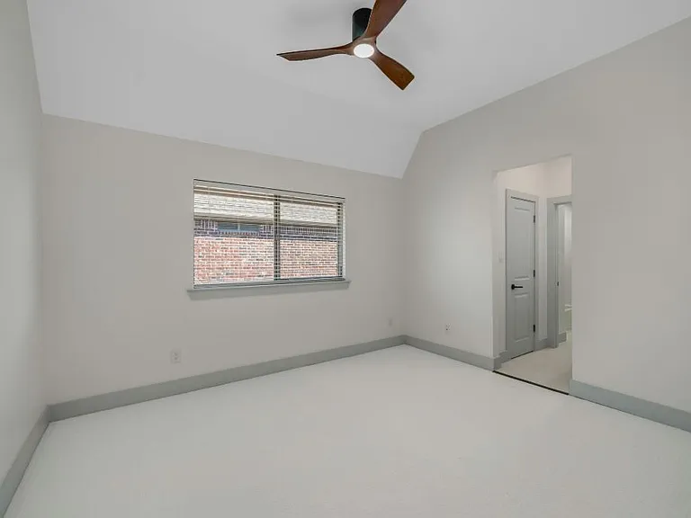 1256 Timber Ln — Photo 23