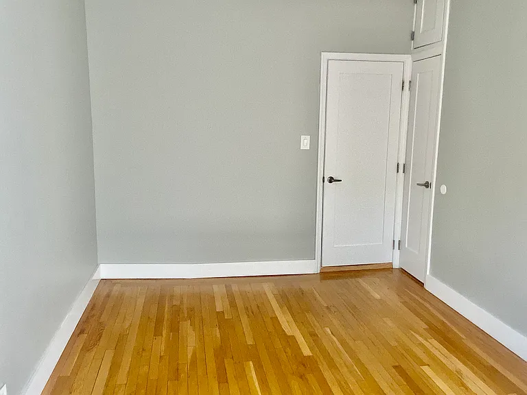 1517 Park Pl #9R — Photo 6