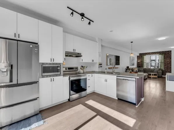 14838 61st Ave #61, Surrey, BC V3S 2P3