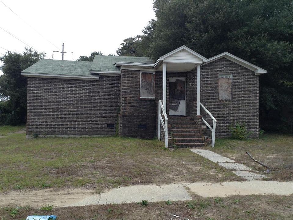 1st image of 2238 Cambridge Ave