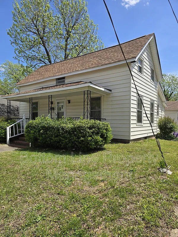 Building Photo - 184 Cabarrus Ave E