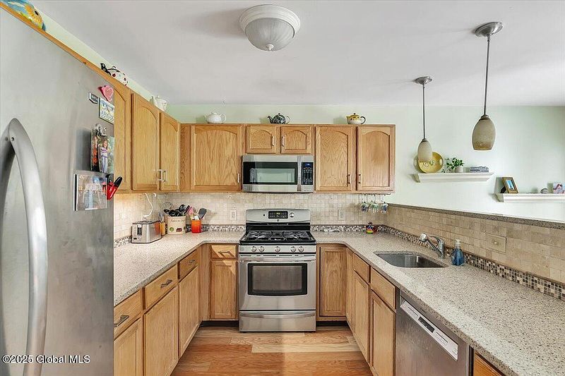4th image of 1127 Spearhead Drive