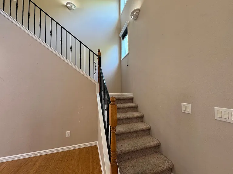 4467 Castlerock Dr — Photo 38