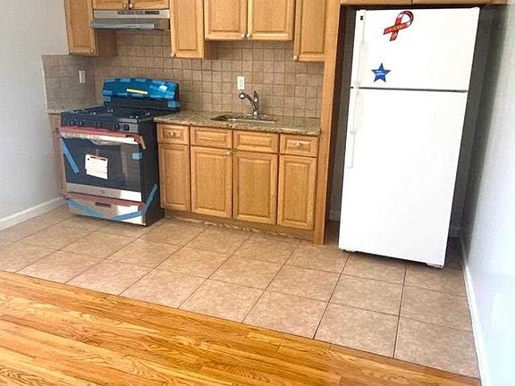 3rd image of 339-345 Morris Ave #2A