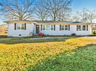 379 Valley Dr, Toccoa, GA 30577