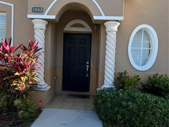 1043 SE 23rd Ave, Homestead, FL 33035