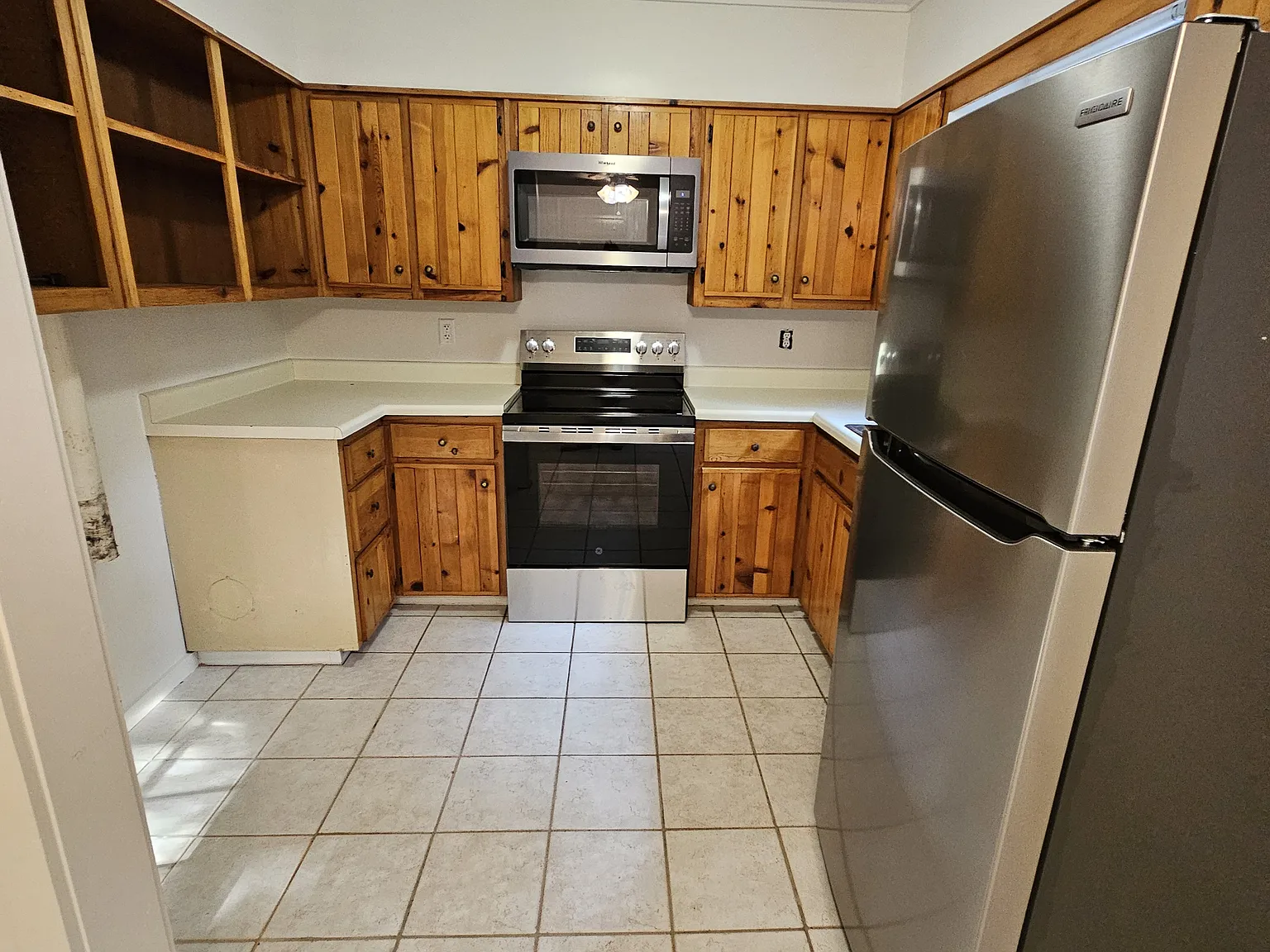 2 bed, 800 sqft, $1,125 — Photo 2