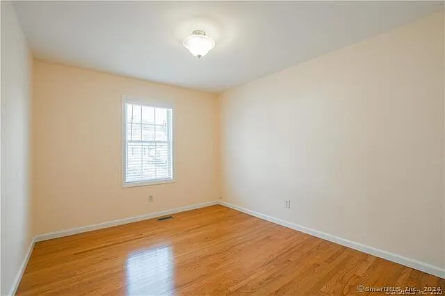24 Andrea Dr — Photo 8