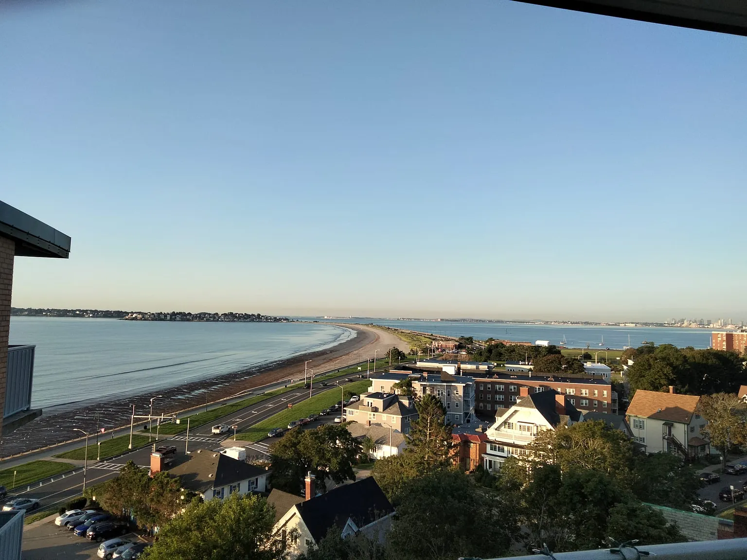 1 bed, 798 sqft, $2,299 — Photo 3
