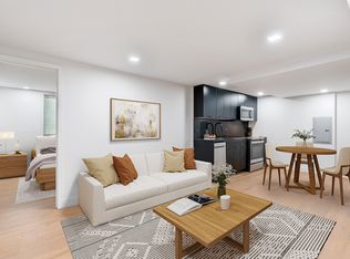 12320 Montana Ave #110, Los Angeles, CA 90049
