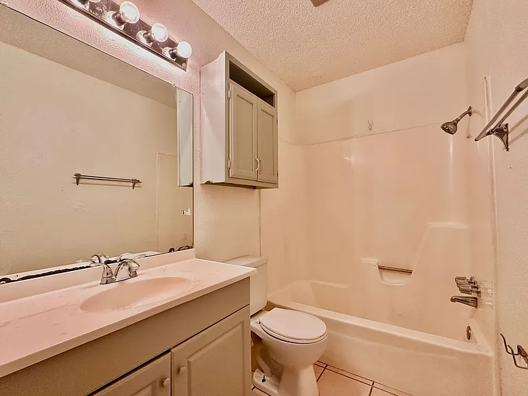 1322 Southport Dr — Photo 6