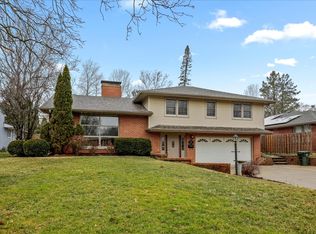 2113 Boudreau Dr, Urbana, IL