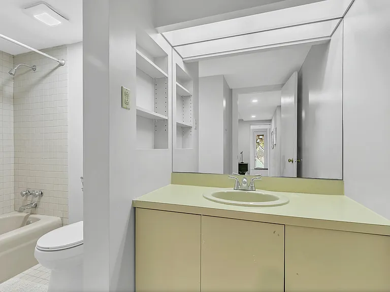 2940 Bellevue Ter NW — Photo 12