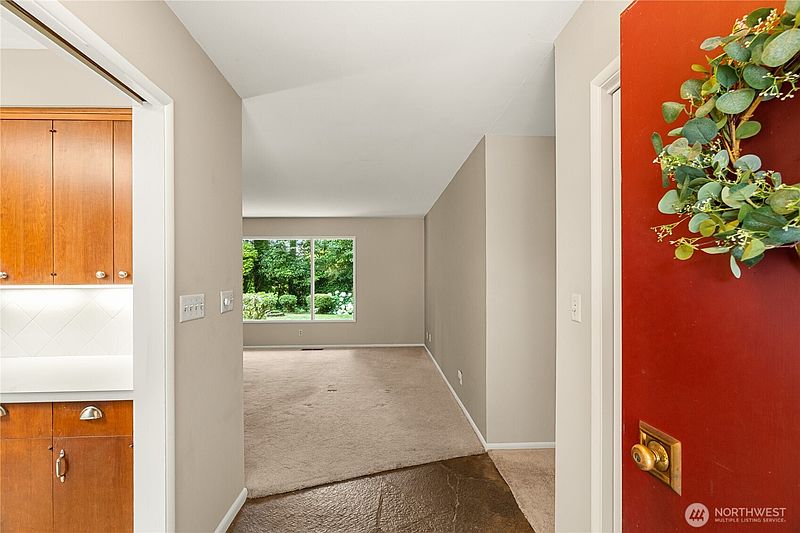 4th image of 605 Fairway Drive