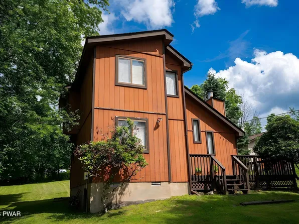 42 Glenwood Ln, Lake Ariel, PA 18436