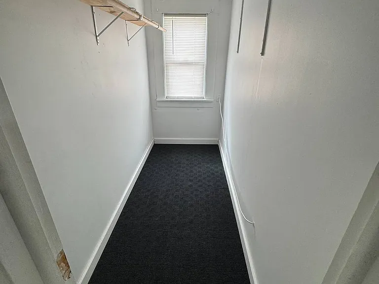 211 E 7th St #5 — Photo 7