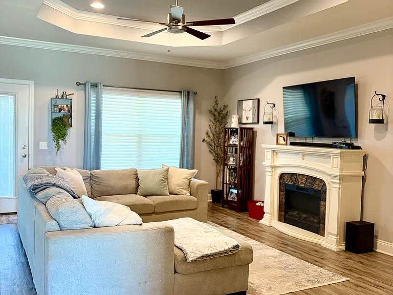 3720 Cedar Park Dr — Photo 4