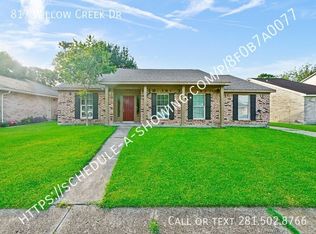 817 Willow Creek Dr, La Porte, TX 77571