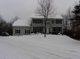 5935 Country Club Rd, Shorewood, MN 55331