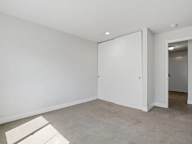 D14 Apartments — Photo 13