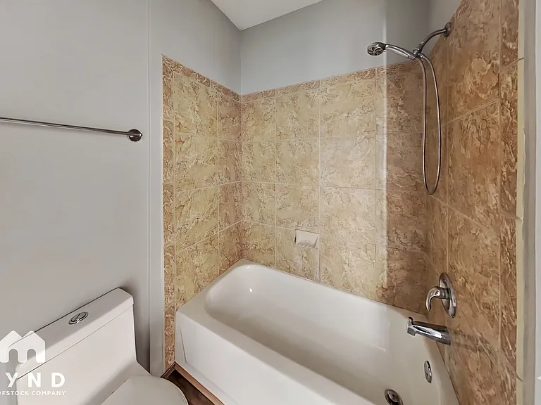 898 Oak St SW #1410 — Photo 11