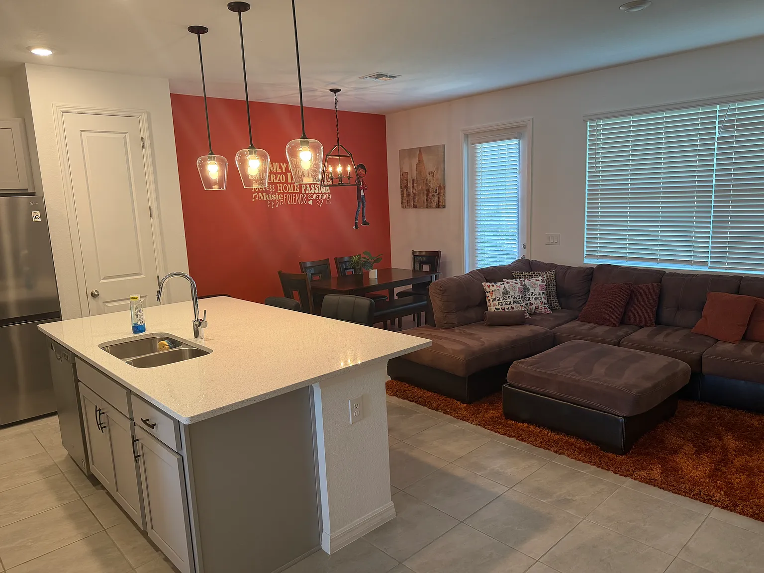 3 bed, 2.5 bath, 1624 sqft, $2,175 — Photo 4