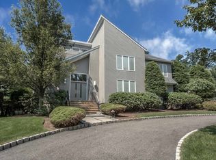 22 Manor Dr, Morristown, NJ 07960