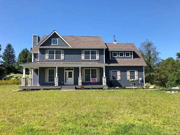 62 Sunset Lane, New Hampton, NY 10958