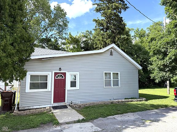 2nd image of 114 E Green St