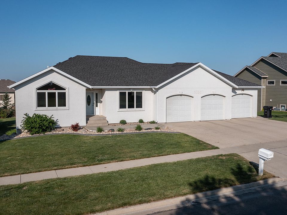 3026 Clairmont Rd, Bismarck, ND 58503 MLS 4008035 Zillow
