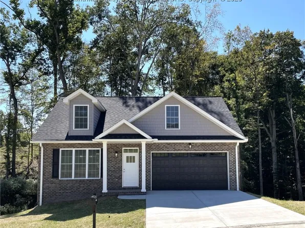 4206 Fairway Dr, South Charleston, WV 25309