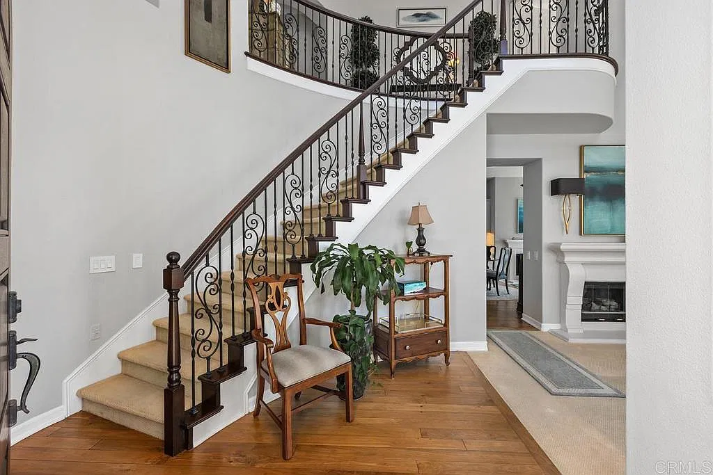 2 bed, 2.5 bath, 2640 sqft, $10,500 — Photo 4