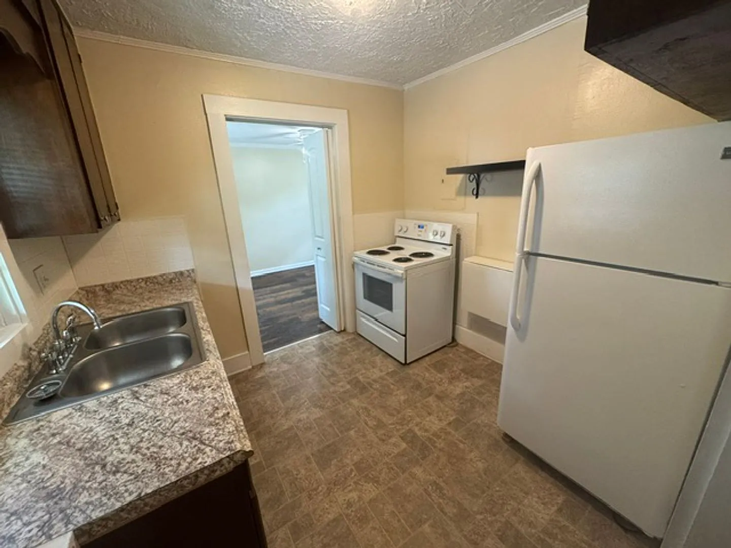102 W Meadow Way Dr - Apt A — Photo 4