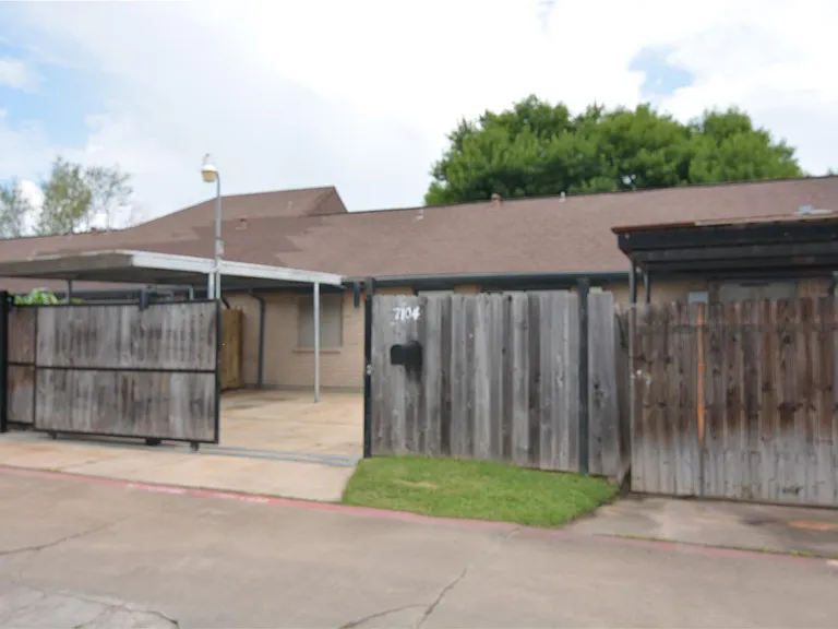 7104 Jetty Ln — Photo 16