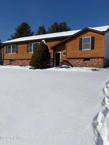 12 Stourbridge Ln, Honesdale, PA, 18431