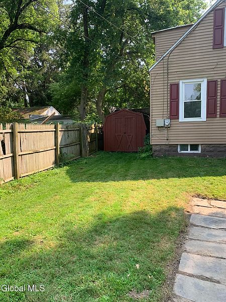 2nd image of 3 Livingston Avenue